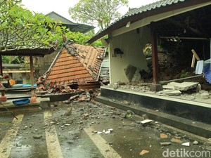 Longsor di Ubud Rusak Pura dan Rumah Warga