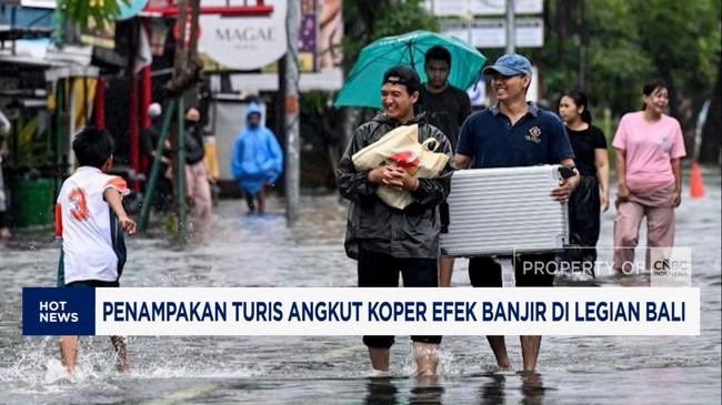 Video: Efek Banjir Bali, Turis Angkut Koper-AS Klaim Menang Dengan RI
