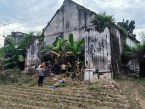 Ibu dan Anak Ditemukan Tewas di Jombang, Kulitnya Melepuh