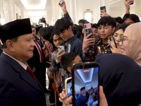 Saat Prabowo Ucapkan Selamat Ulang Tahun ke Mahasiswi RI di Yordania