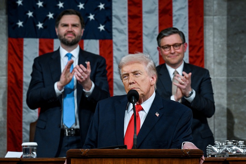 Presiden AS Donald Trump menyampaikan pidato kenegaraan di Ruang Sidang DPR di Gedung Capitol AS di Washington, D.C., AS, 24 Februari 2026. (REUTERS/KEVIN LAMARQUE)