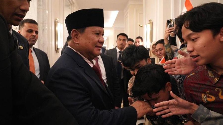 Presiden Prabowo Subianto tiba di Pangkalan Udara Angkatan Udara Kerajaan Yordania (Lanud) Marka, Amman, Selasa (25/2/2026) melakukan lawatan ke Kota Amman, Yordania, dan dijadwalkan bertemu dengan sahabatnya, Raja Abdullah II ibn Al-Hussein. (Instagram/presidenrepublikindonesia)