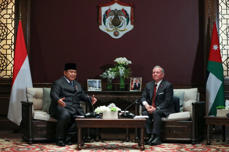 Raja Abdullah II dari Yordania bertemu Presiden Indonesia Prabowo Subianto di Istana Basman, Amman, Yordania, Rabu (25/2/202&circ;0. (REUTERS/Alaa Al Sukhni)