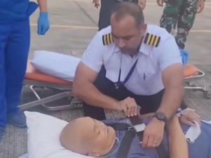 Viral Video Alex Noerdin Diterbangkan ke Singapura, Keluarga Pastikan Hoaks