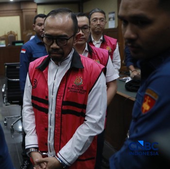 Momen 3 Eks Bos Pertamina Divonis 9-10 Tahun Penjara di Kasus Minyak