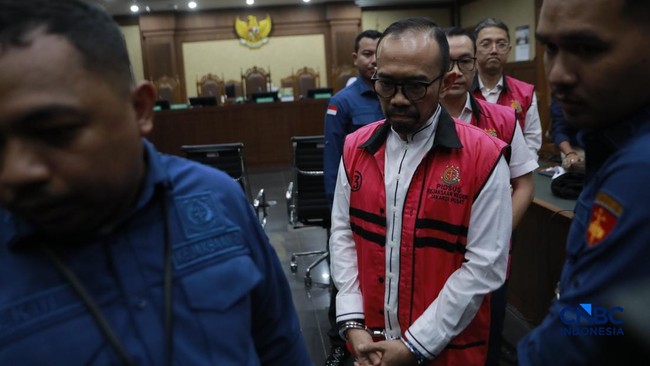 Divonis 9 Tahun Penjara dan Denda Rp1 M, Riva Siahaan Buka Suara