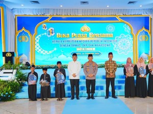 Kapolri Buka Puasa Bareng Ormas hingga Mahasiswa, Beri Tali Asih ke Anak Yatim
