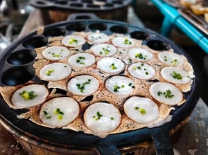 Khanom Krok, Panekuk Kelapa yang Jadi Dessert Thailand Terbaik 2026
