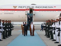 Potret Prabowo Tiba di Abu Dhabi, Bersiap untuk Temui MBZ