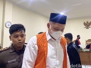 Sidang Vonis Chiko Tukang Edit Foto Cabul Ditunda gegara Hakim Sakit