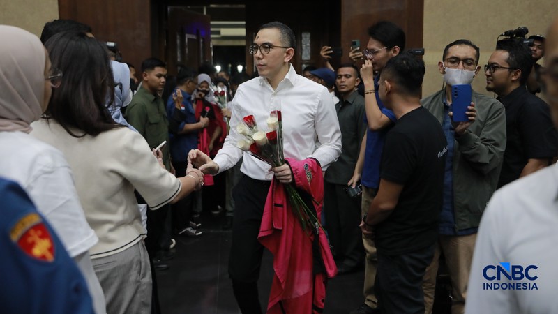 Eks Direktur Utama PT Pertamina International Shipping,Yoki Firnand menjalani sidang putusan dan beberapa terdakwa lain menjalani sidang putusan kasus dugaan korupsi tata kelola minyak mentah dan produk kilang periode 2018&ndash;2023 di Pengadilan Tipikor di PN Jakpus, Kamis (26/2/2026). (CNBC Indonesia/Muhammad Sabki)