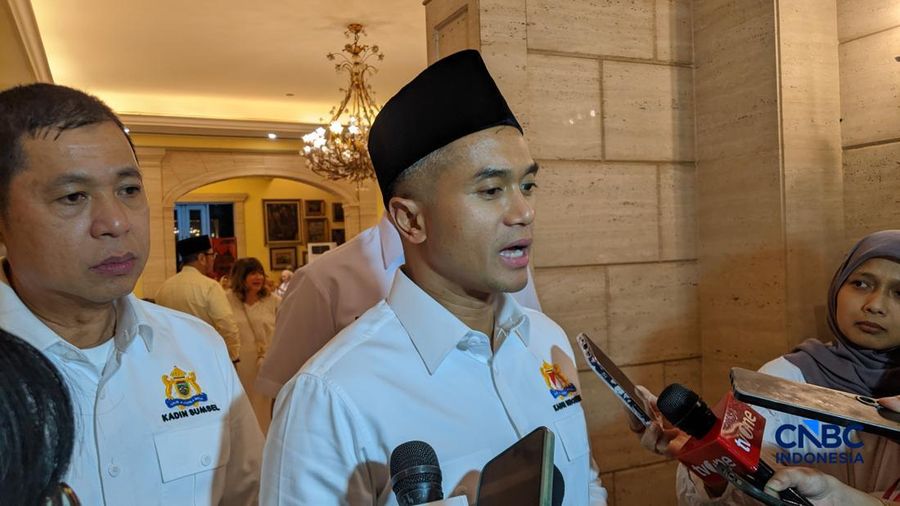 Ketua Umum Kamar Dagang dan Industri (Kadin) Indonesia, Anindya Bakrie di kawasan Menteng, Jakarta, Jumat (27/2/2026). (CNBC Indonesia/Emir Yanwardhana)