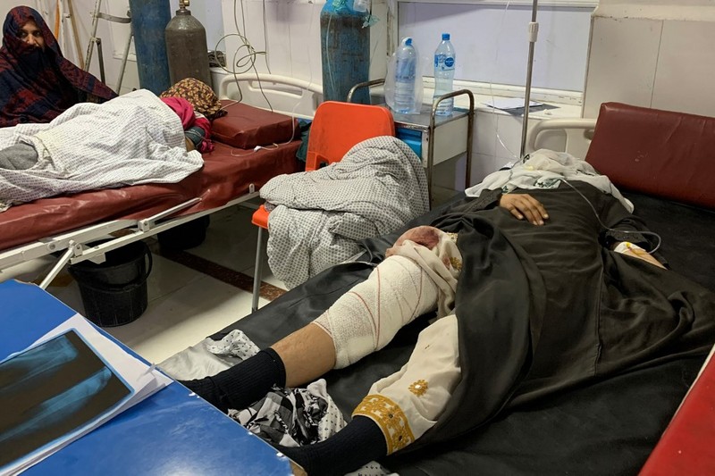 Asap mengepul setelah apa yang dikatakan pejabat Pakistan dan Taliban sebagai serangan Pakistan, di Kabul, Afghanistan, dalam gambar diam ini yang diambil dari video yang dirilis pada 27 Februari 2026. (Tangkapan Layar Video/REUTERS)