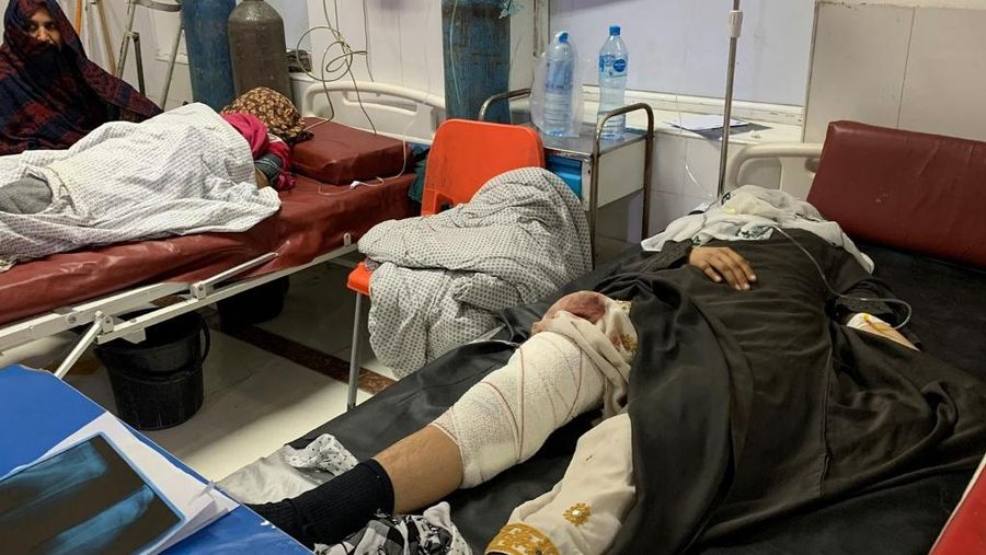 Asap mengepul setelah apa yang dikatakan pejabat Pakistan dan Taliban sebagai serangan Pakistan, di Kabul, Afghanistan, dalam gambar diam ini yang diambil dari video yang dirilis pada 27 Februari 2026. (Tangkapan Layar Video/REUTERS)