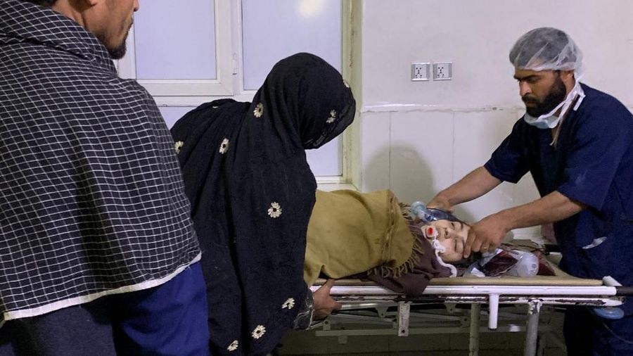 Asap mengepul setelah apa yang dikatakan pejabat Pakistan dan Taliban sebagai serangan Pakistan, di Kabul, Afghanistan, dalam gambar diam ini yang diambil dari video yang dirilis pada 27 Februari 2026. (Tangkapan Layar Video/REUTERS)