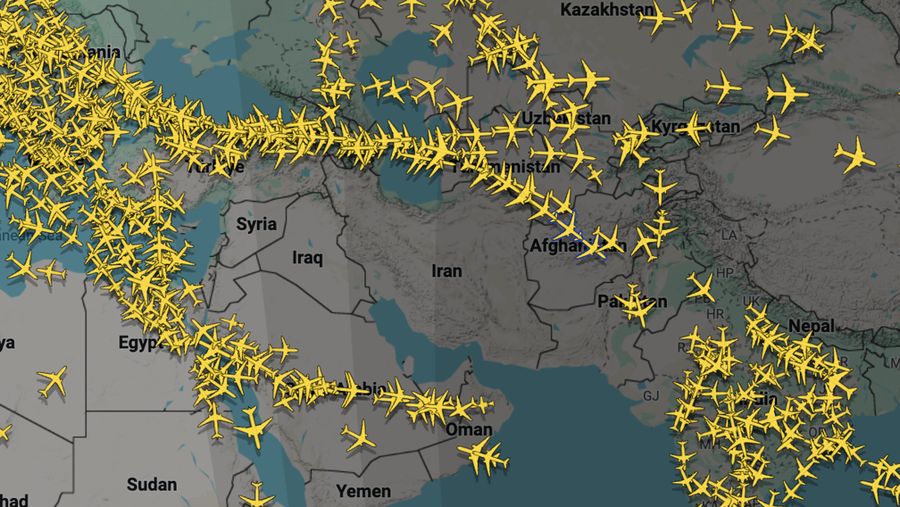 Penerbangan di Timur Tengah tampak kosong berdasarkan peta penerbangan di Flightradar24.