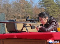Mulai Unjuk Gigi, Putri Kim Jong Un Jajal Senapan Sniper
