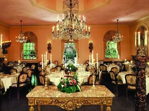 Warisan Kuliner 120 Tahun Berakhir, Restoran Legendaris Ini Tutup Permanen
