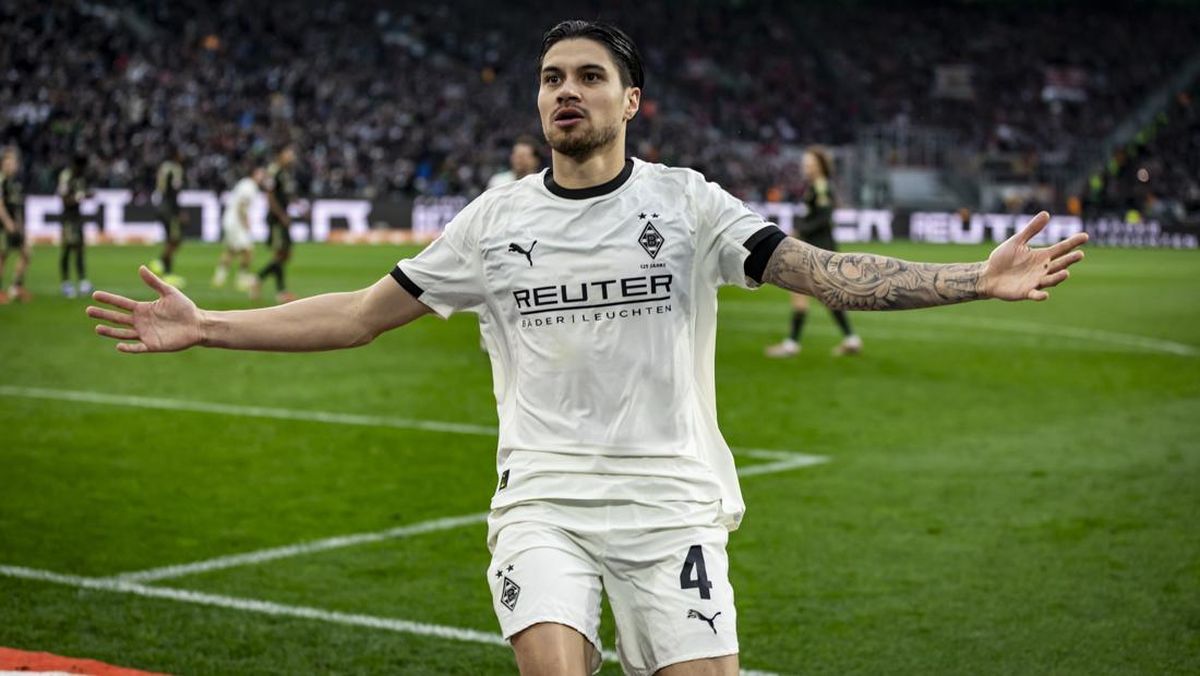 Ukir Sejarah, Kevin Diks jadi Wakil Kapten Borussia Moenchengladbach