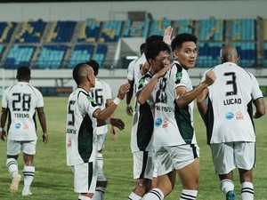 Irvan Mofu Bawa PSS Sleman Ungguli Persela 1-0 di Babak Pertama