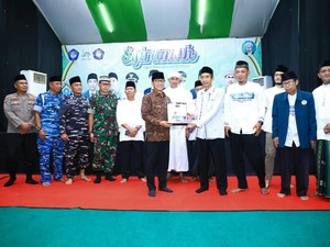 Mendes Yandri Ajak Yayasan Al-Khairiyah Kolaborasi Bangun Desa