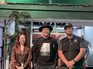 Bicara Tentang Hidup, Alam, Pohon Bersama Sandy Canester