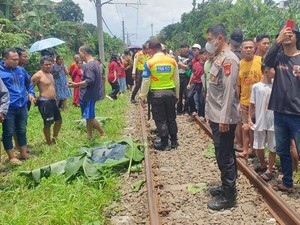 Pria di Bogor Tabrakan Diri ke KRL, Diduga Depresi Masalah Ekonomi