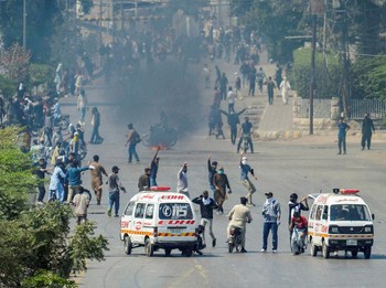 Marinir Tembaki Massa Pro-Iran yang Serbu Konsulat AS, Ada Korban Jiwa