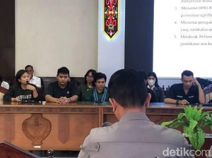 Pelajar Kalteng Singgung Kematian Gijik-Arianto Tawakal di Depan Wakapolda