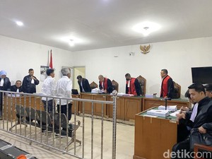 Dua Terdakwa Kasus Suap Proyek Pokir OKU Dituntut Hukuman Berbeda