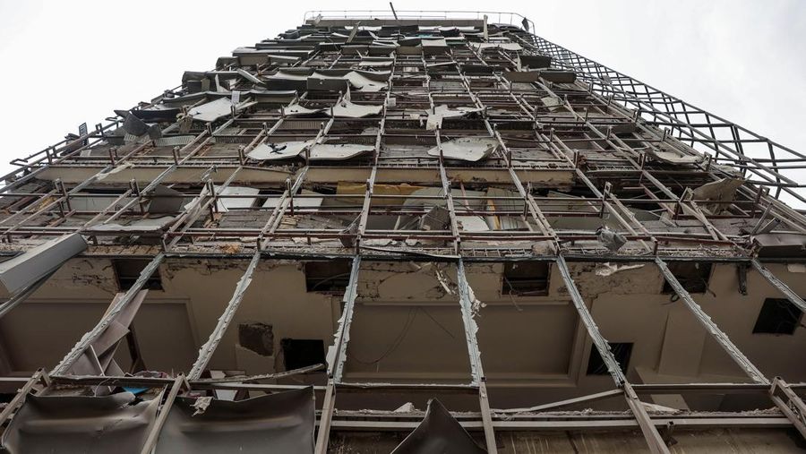 Sisa-sisa puing setelah serangan Israel dan AS terhadap Rumah Sakit Hotel Gandhi, di tengah konflik AS-Israel dengan Iran, di Teheran, Iran, 2 Maret 2026. Majid Asgaripour/WANA (West Asia News Agency) via REUTERS