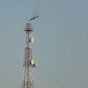 Detik-Detik Jet Tempur F-15 Jatuh di Kuwait Saat AS Serang Iran