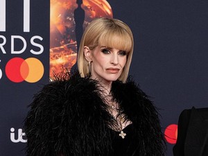 Turun Berat Badan Ekstrem, Kelly Osbourne Minta Bantuan Arwah Ayahnya