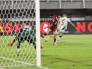Ketat! PSM Makassar Vs Persita Tangerang 2-2 di Babak Pertama