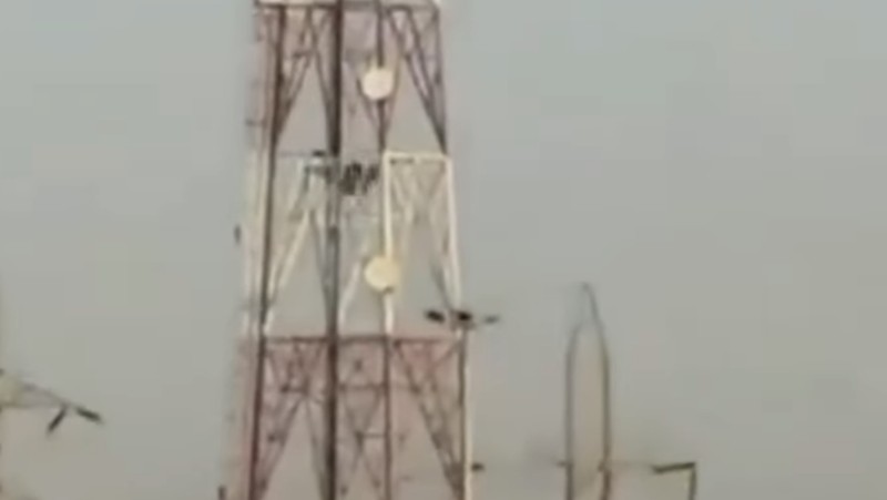 A burning aircraft falls from the sky in Al Jahra, Kuwait, in this still image obtained from social media video released on March 2, 2026. Social Media/via REUTERS  THIS IMAGE HAS BEEN SUPPLIED BY A THIRD PARTY. NO RESALES. NO ARCHIVES. NEWS USE ONLY. TPX IMAGES OF THE DAY.  VERIFICATION: Reuters confirmed the location as Al Jahra, Kuwait, from the road layout, buildings, electric towers and light posts, which matched satellite imagery. Coordinates: 29.337325, 47.648209 + 29.313204127056398, 47.57812678200832. The date when the videos were filmed was not verified but no earlier versions of the videos were found posted online before March 2.  Kuwait Ministry of Defense also said a number of US planes fell and pilots were safe on March 2.