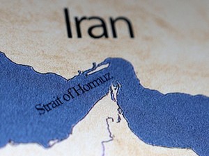 Bukan Hanya Iran, Selat Hormuz Berbatasan dengan Dua Negara Ini