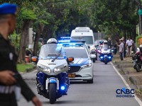 Potret Suasana Terkini Rumah Duka Wapres ke-6 RI Try Sutrisno