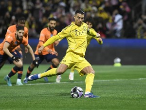 Cristiano Ronaldo Sudah Cetak 967 Gol, tapi 6 Dianggap Kontroversi