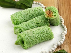Resep Dadar Gulung Isi Unti Kelapa yang Manis dan Harum Nangka