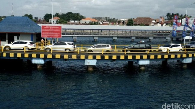 Lebih Murah Mana: Liburan ke Bali Naik Mobil, Kapal Vs Pesawat?