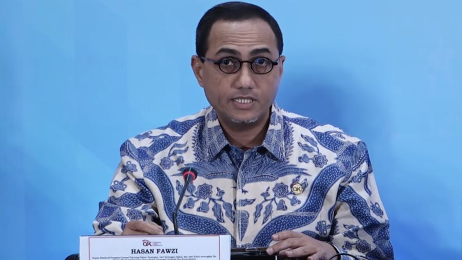 Kepala Eksekutif Pengawas Inovasi Teknologi Sektor Keuangan, Aset Keuangan Digital, dan Aset Kripto sebagai Pjs. Kepala Eksekutif Pengawas Pasar Modal, Keuangan Derivatif dan Bursa Karbon Otoritas Jasa Keuangan (OJK), Hasan Fawzi saat menyampaikan pemaparan dalam Konferensi Pers Hasil Rapat Dewan Komisioner Bulanan untuk menyampaikan kebijakan strategis OJK serta perkembangan terkini di sektor jasa keuangan. (Tangkapan Layar Youtube/Otoritas Jasa Keuangan)