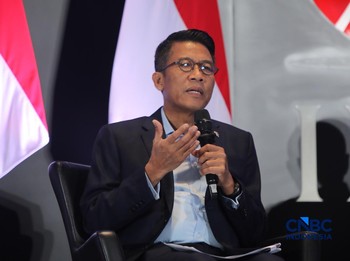 Misbakhun meminta Bank Indonesia (BI) mampu menahan laju pelemahan nilai tukar rupiah terhadap dolar Amerika Serikat (AS).