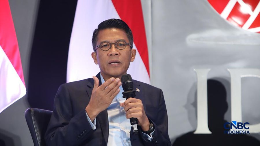 Ketua Komisi XI DPR RI, Mukhamad Misbakhun menyampaikan pemaparan dalam acara Market Outlook 2026 di Bursa Efek Indonesia, Jakarta, Selasa (3/3/2026). (CNBC Indonesia/Faisal Rahman)