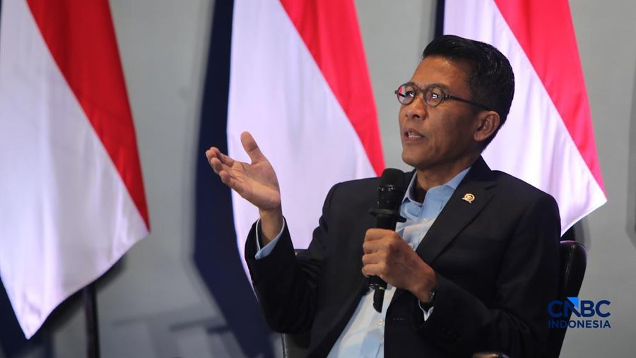 Ketua Komisi XI DPR RI, Mukhamad Misbakhun menyampaikan pemaparan dalam acara Market Outlook 2026 di Bursa Efek Indonesia, Jakarta, Selasa (3/3/2026). (CNBC Indonesia/Faisal Rahman)