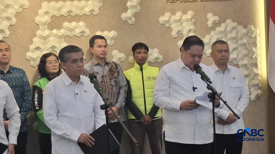 Konferensi Pers Pemberian THR-BHR dan Perkembangan Stimulus Ekonomi Jelang Lebaran 2026, Selasa (3/3/2026). (CNBC Indonesia/Chandra)