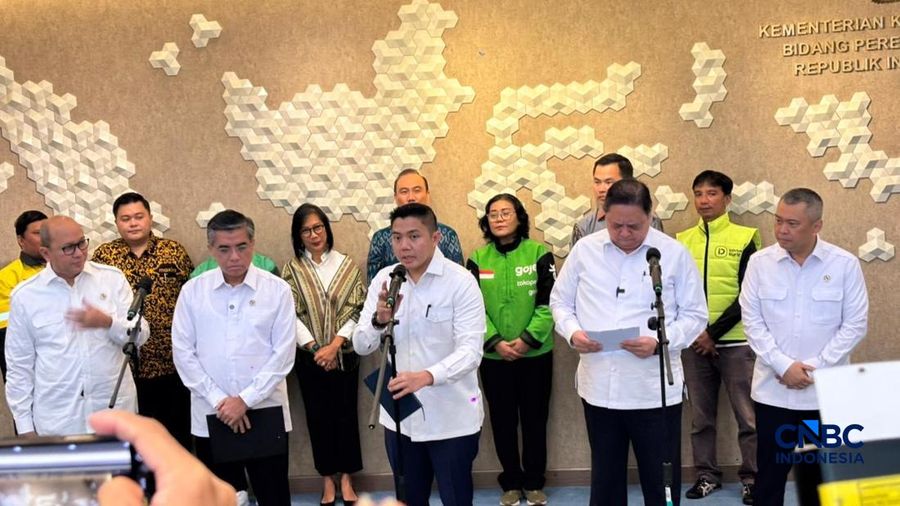 Konferensi Pers Terkait Kebijakan THR, BHR, dan Stimulus Ekonomi Idul Fitri. (CNBC Indonesia/Zahwa)