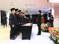 Ketua OJK Lantik 6 Pejabat Baru, Ini daftarnya