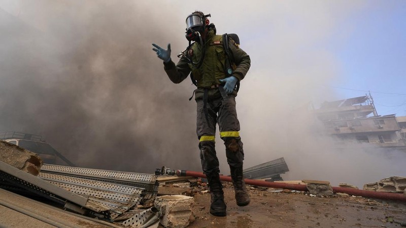 Asap mengepul setelah serangan Israel di pinggiran selatan Beirut, menyusul eskalasi antara Hizbullah dan Israel di tengah konflik AS-Israel dengan Iran, Lebanon, 3 Maret 2026. (REUTERS/Khalil Ashawi)