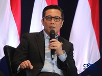 Pjs Direktur Utama BEI, Jeffrey Hendrik menyampaikan pemaparan dalam acara Market Outlook 2026 di Bursa Efek Indonesia, Jakarta, Selasa (3/3/2026). (CNBC Indonesia/Faisal Rahman)