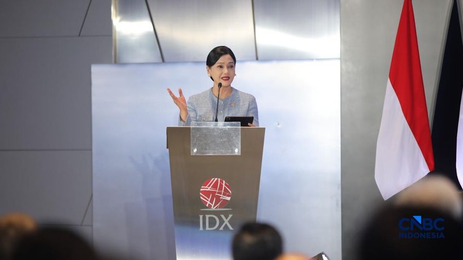 Pjs Ketua Dewan Komisioner OJK, Friderica Widyasari Dewi menyampaikan sambutan dalam acara Market Outlook 2026 di Bursa Efek Indonesia, Jakarta, Selasa (3/3/2026). (CNBC Indonesia/Faisal Rahman)